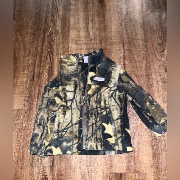 Camo Columbia Set Vest and Fleece Zip Up - Picture 3 of 5